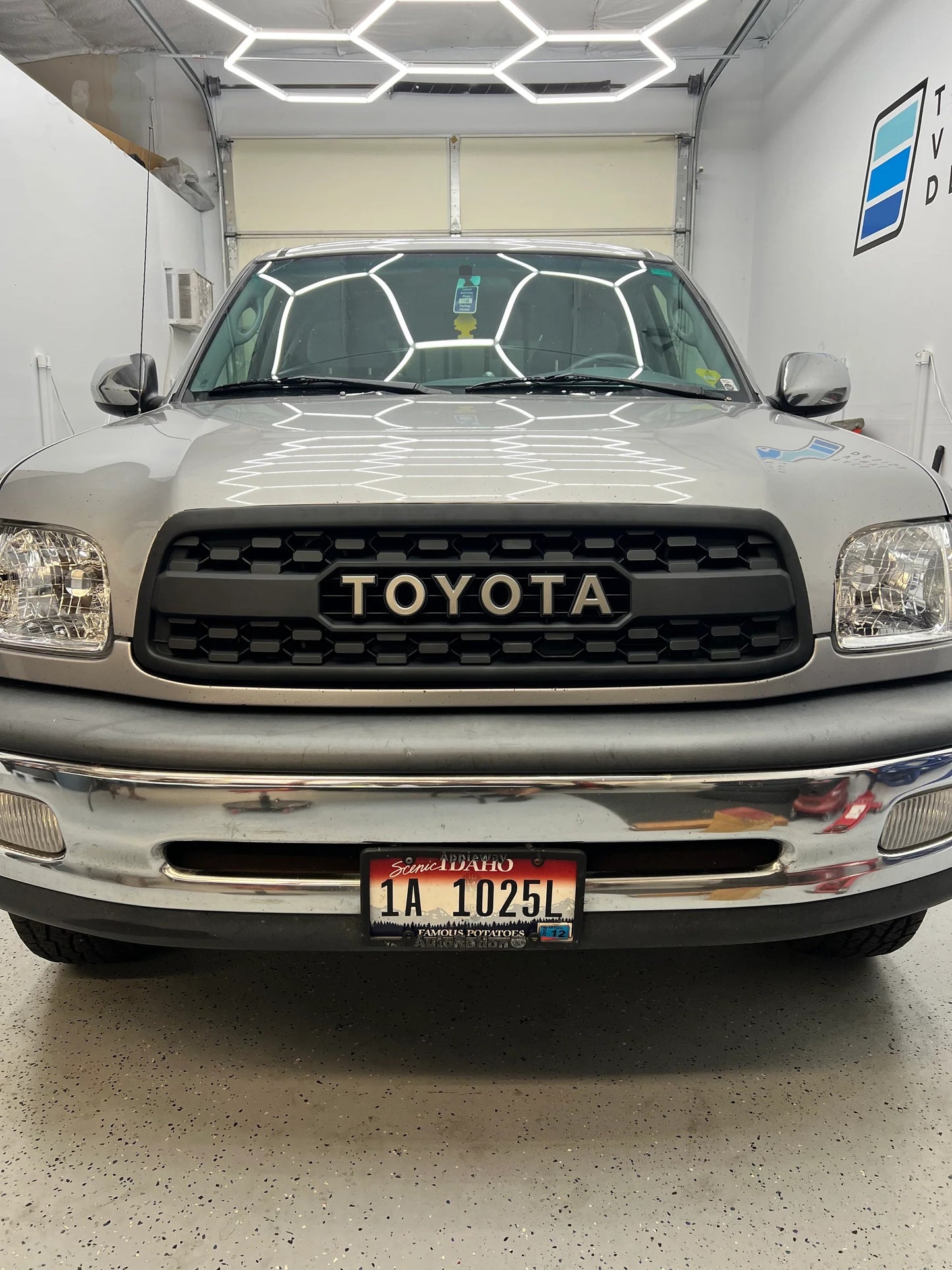 2000 2001 2002 Toyota Tundra TRD Pro Grill Matte Black With Amber Lights and Letters